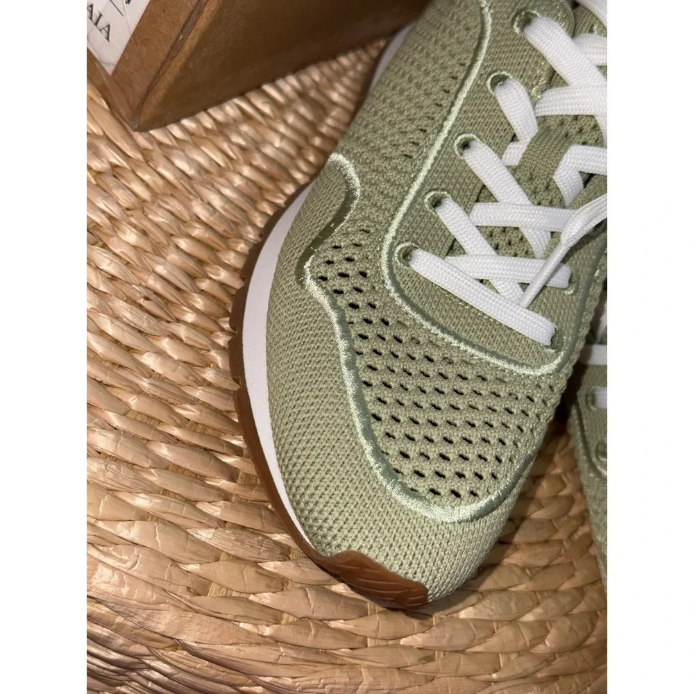 VIVAIA Mesh‎ Slip-On Sneaker Lightweight Comfort Walking Fashion size 6